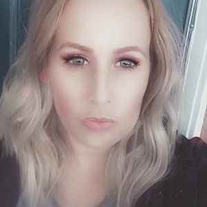 Meet your Posher, Holly